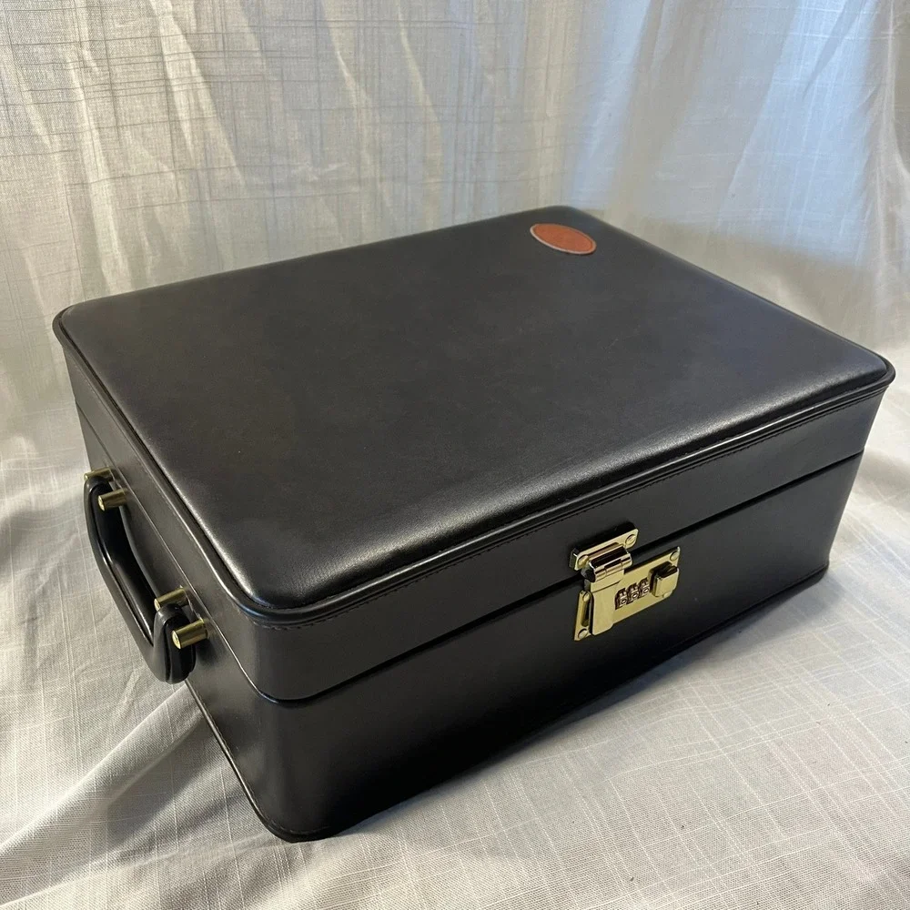 Vintage Destinations Portable Travel Bar Set Chivas Regal Glasses Locking Case